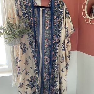 Short sleeve floral kimono